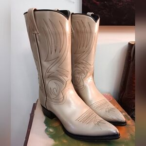 Women's Dan Post Vintage Pearly White Western Cowboy Boots made in Spain